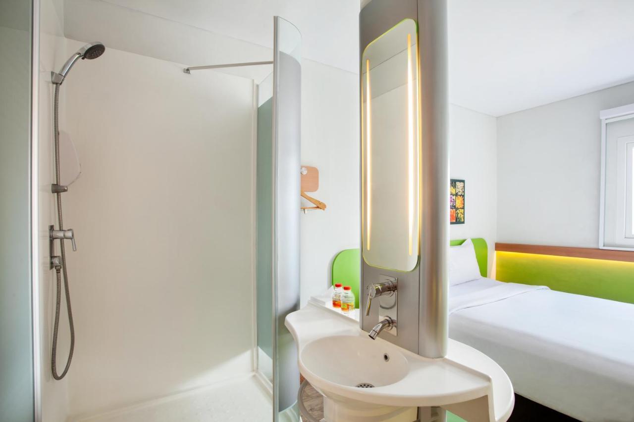 Ibis Budget Semarang Tendean Exteriér fotografie