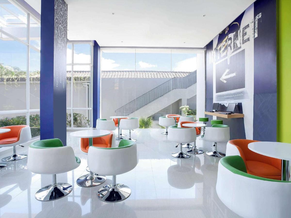 Ibis Budget Semarang Tendean Exteriér fotografie