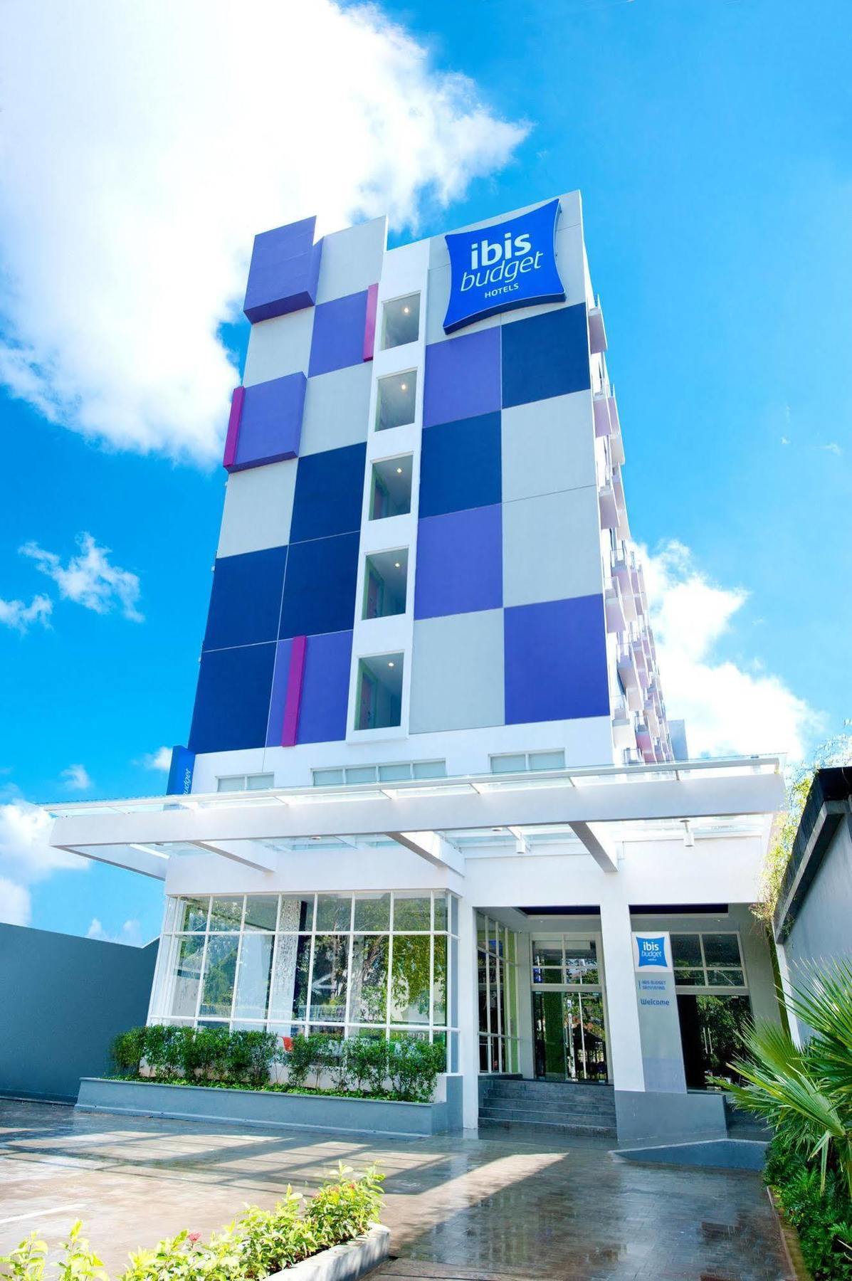 Ibis Budget Semarang Tendean Exteriér fotografie